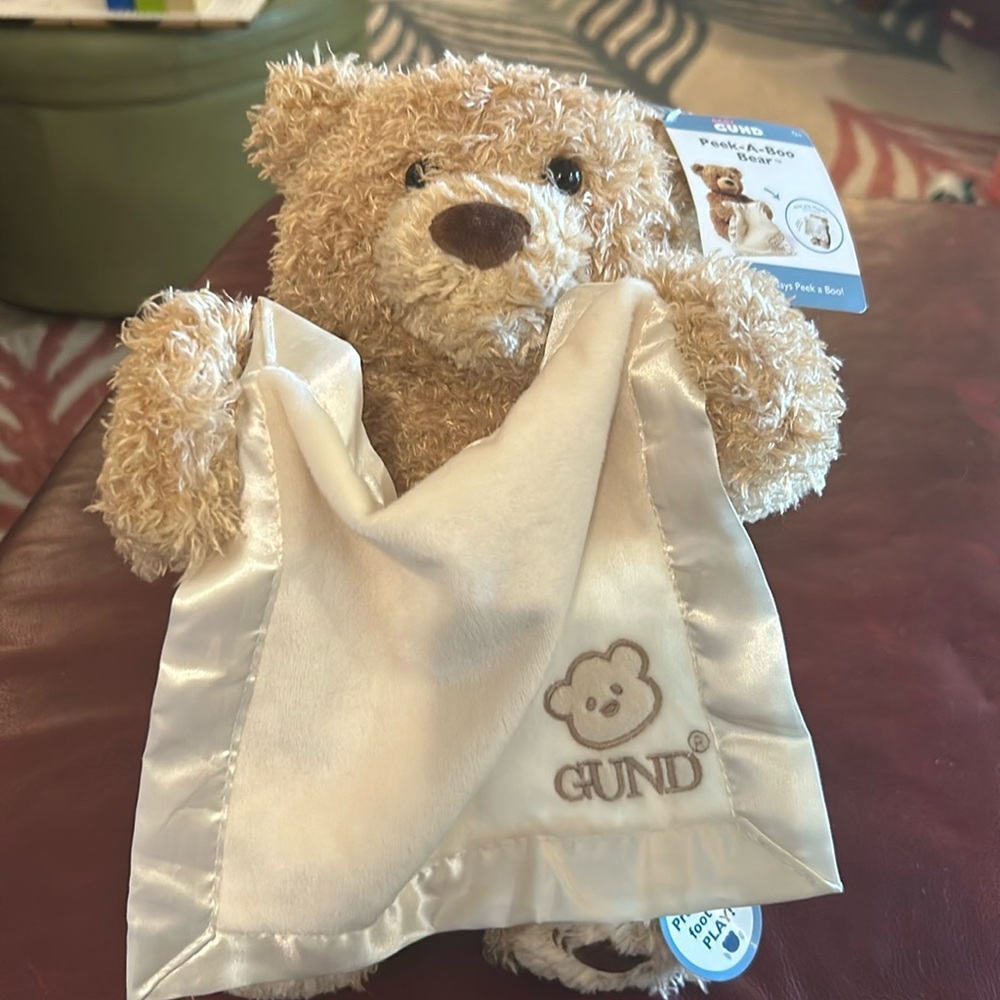 NWT Peek a Boo Bear BABY GUND